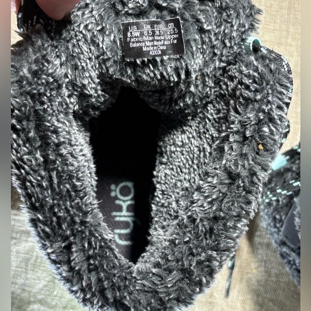 Ryka Black Winter Boots with Teal Highlights - Picture 9 of 11